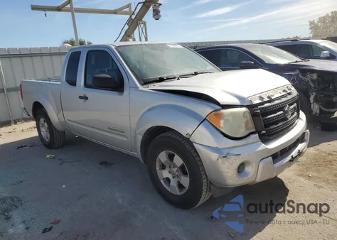 2011 Suzuki Equator Base from USA, damaged, VIN 5Z62D0CT9BC401892